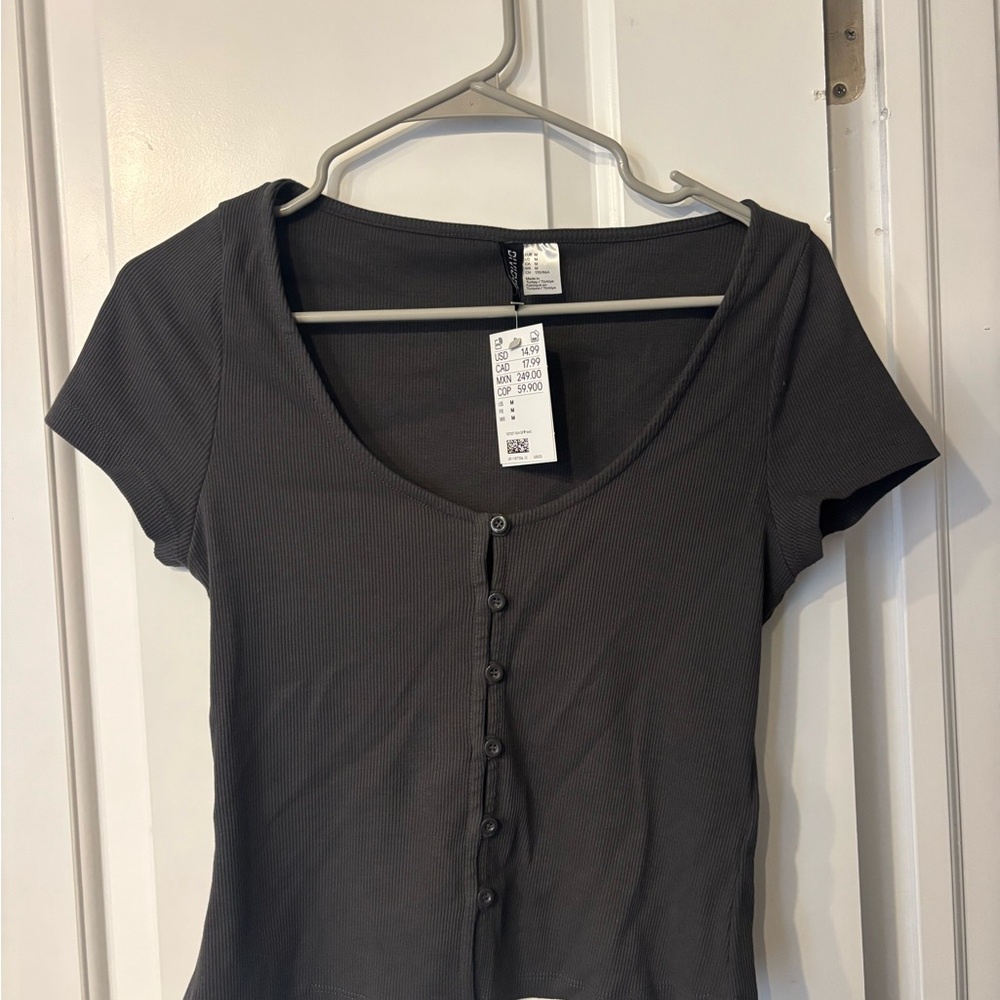 H&M Charcoal Button-Up Crop Top